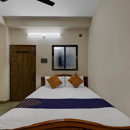 Spot On 73621 Srinivasa Boarding And Lodging Jālahalli Екстериор снимка